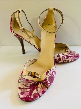 🛍️ Gucci Authentic Flora Canvas Bamboo Horsebit Sandals W/Box & Bag